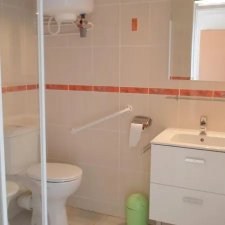 Avec Balcon, Parking, Clim Et Animaux Admis Proche Des Thermes - Fr-1-503-18 Apartament *